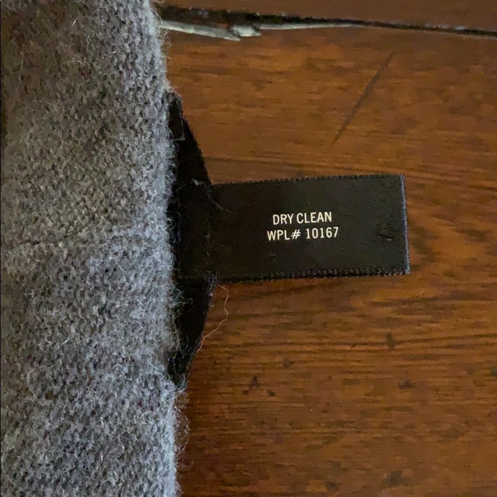 Bloomingdale’s Aqua Cashmere Sweater - Picture 8 of 8